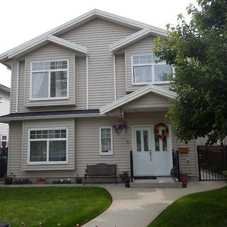 Clean And Quiet 2 Bdr 2 Bthr Private Entrance Entire Guests Suite Near Coquitlam Center Mall And Skytrain מראה חיצוני תמונה