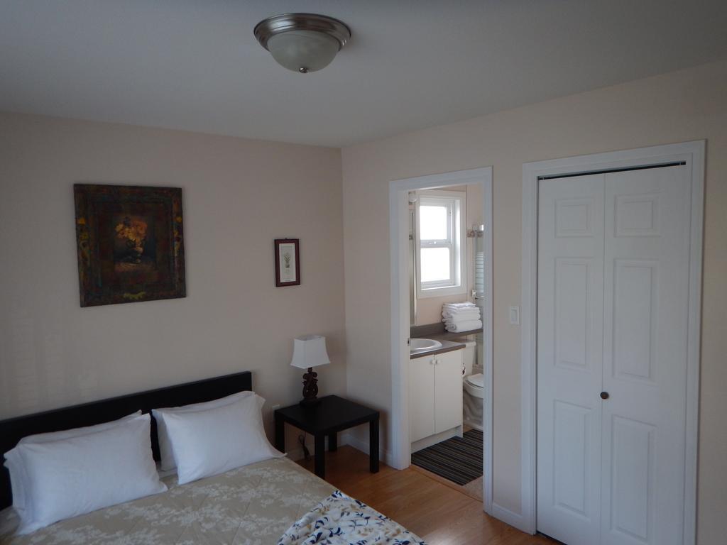 Clean And Quiet 2 Bdr 2 Bthr Private Entrance Entire Guests Suite Near Coquitlam Center Mall And Skytrain חדר תמונה