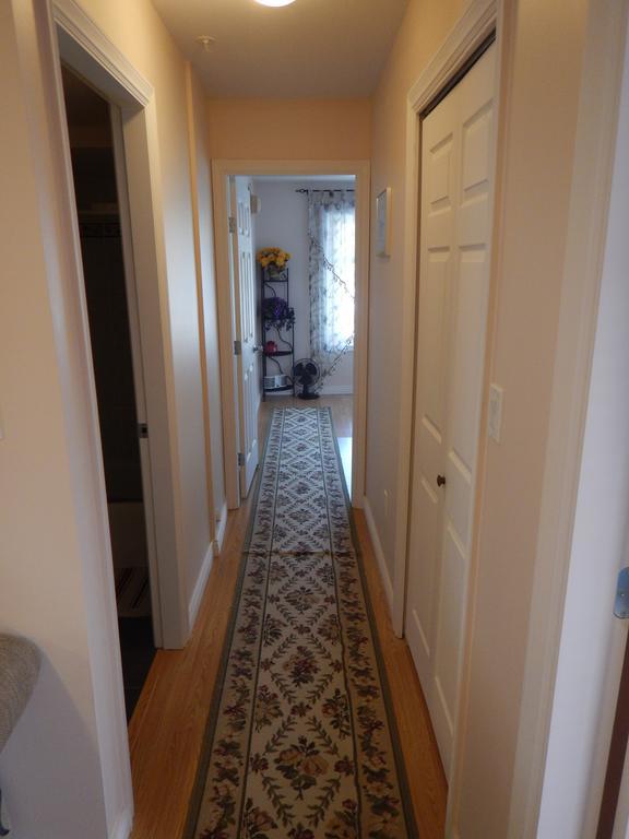 Clean And Quiet 2 Bdr 2 Bthr Private Entrance Entire Guests Suite Near Coquitlam Center Mall And Skytrain חדר תמונה