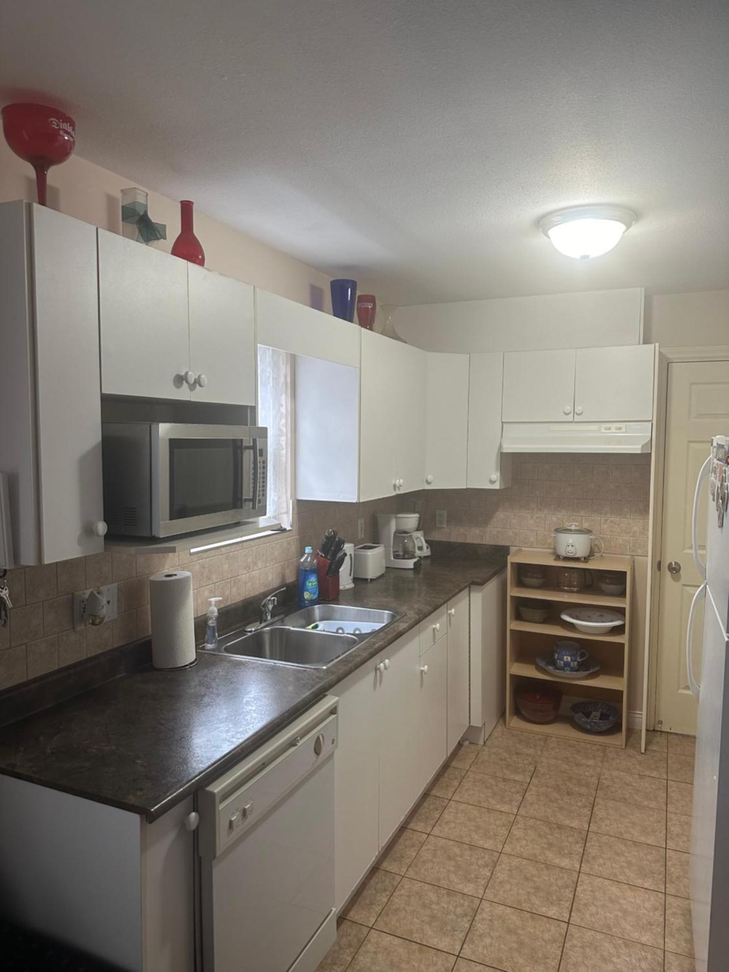 Clean And Quiet 2 Bdr 2 Bthr Private Entrance Entire Guests Suite Near Coquitlam Center Mall And Skytrain מראה חיצוני תמונה