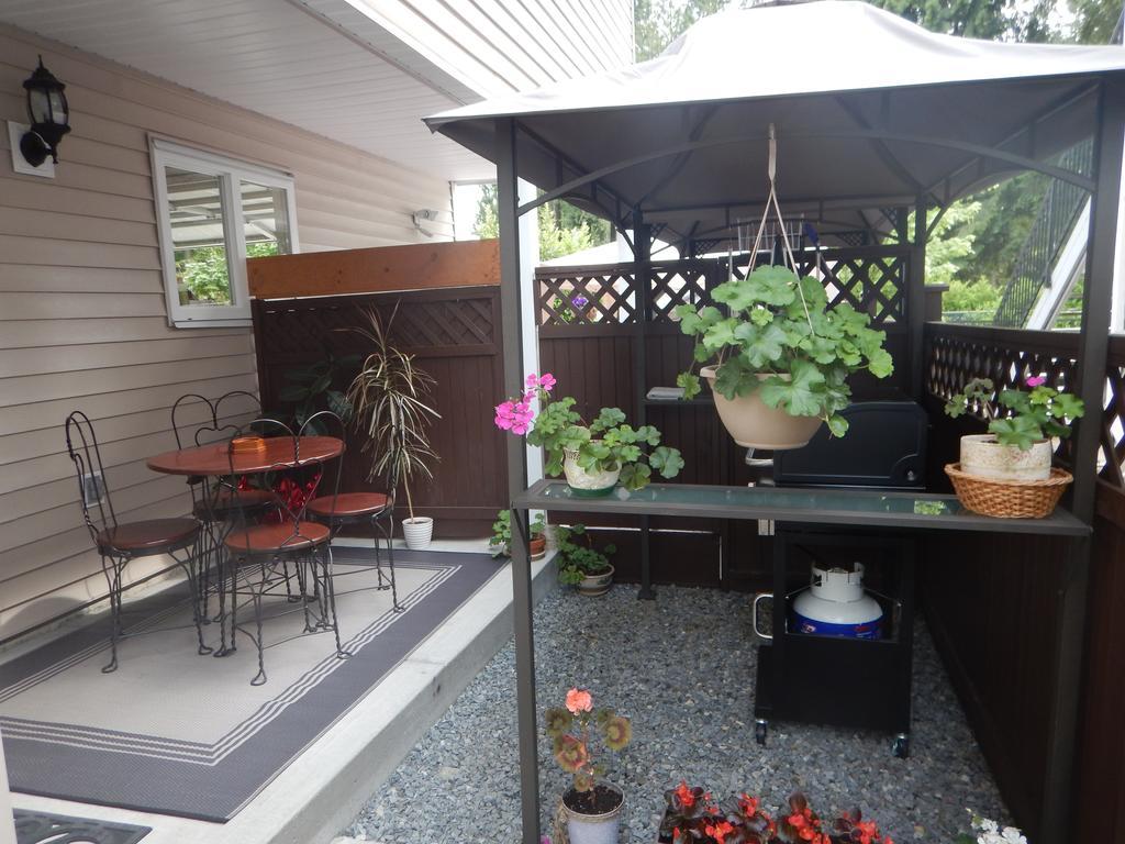 Clean And Quiet 2 Bdr 2 Bthr Private Entrance Entire Guests Suite Near Coquitlam Center Mall And Skytrain מראה חיצוני תמונה
