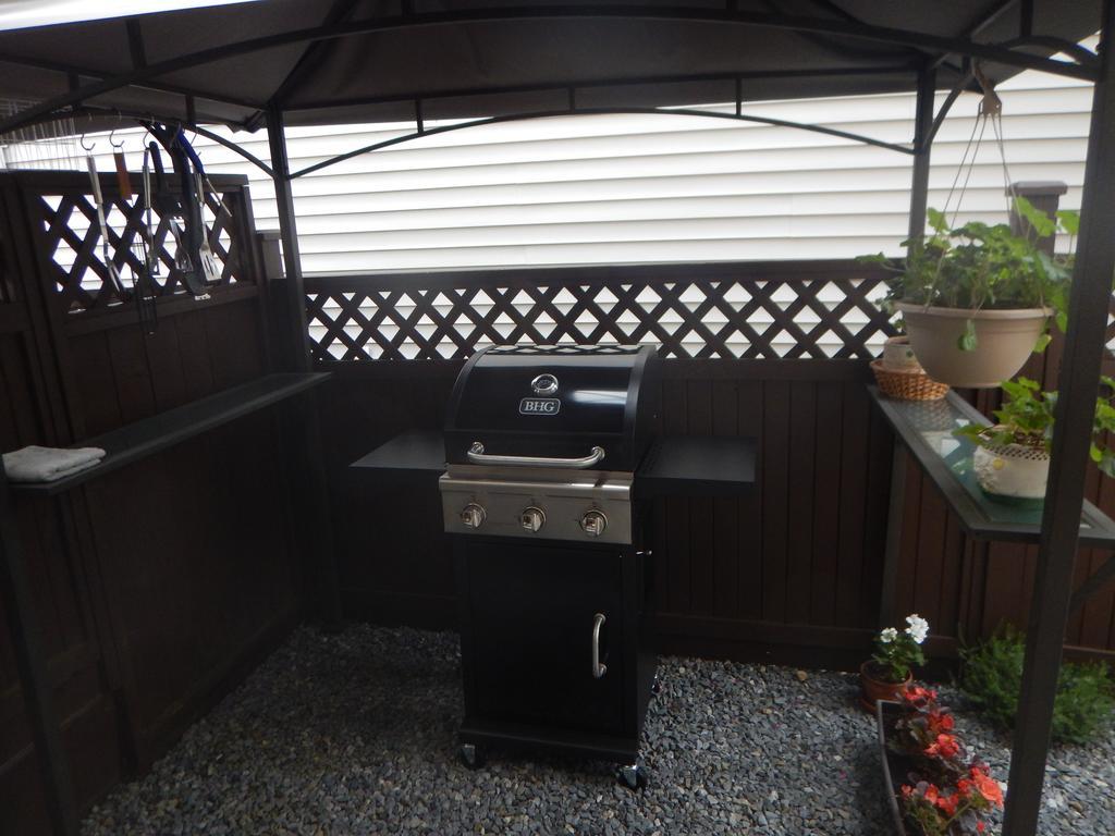 Clean And Quiet 2 Bdr 2 Bthr Private Entrance Entire Guests Suite Near Coquitlam Center Mall And Skytrain מראה חיצוני תמונה