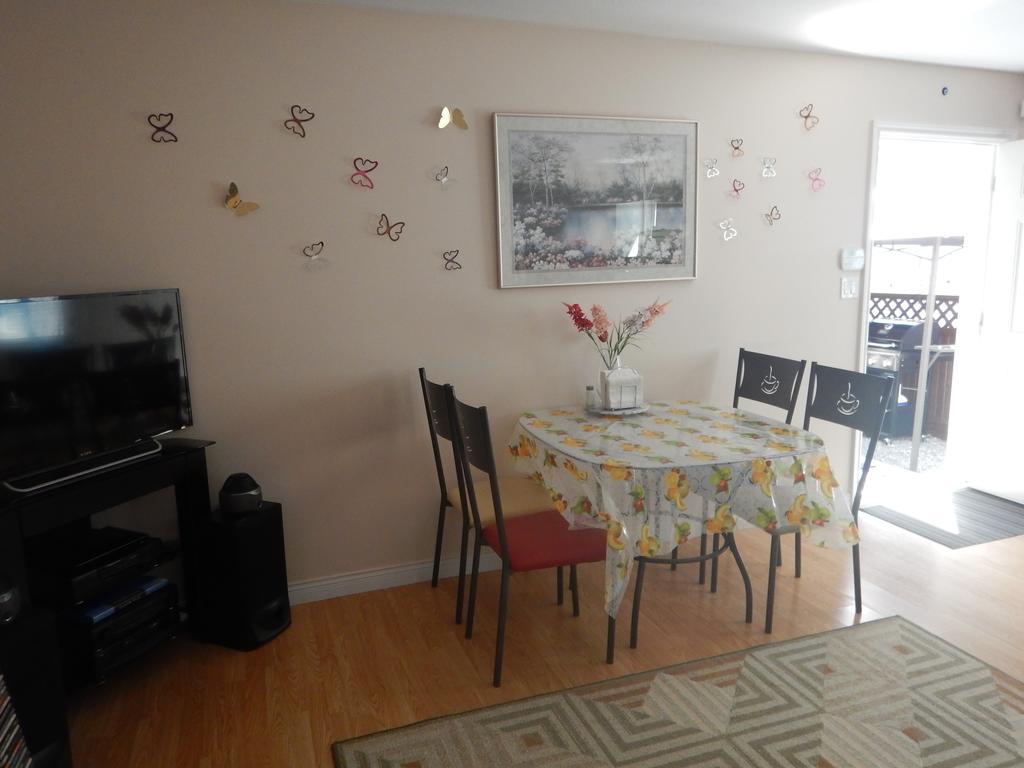 Clean And Quiet 2 Bdr 2 Bthr Private Entrance Entire Guests Suite Near Coquitlam Center Mall And Skytrain מראה חיצוני תמונה